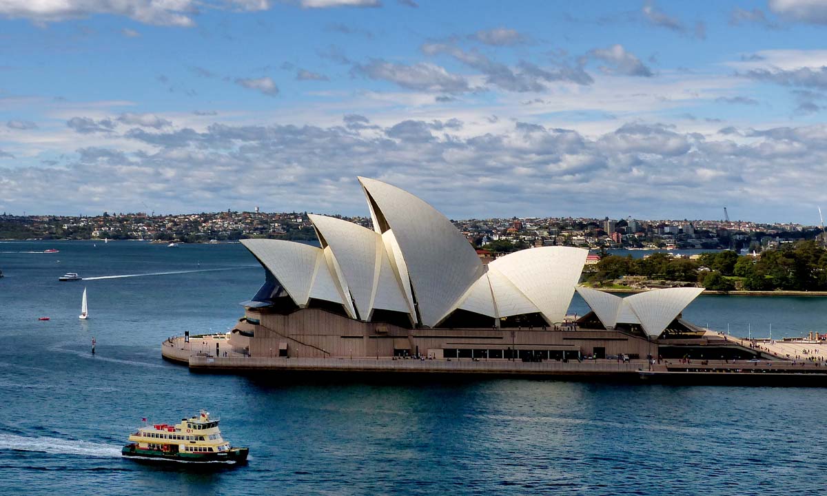 Australia Halts Conversion from Visitor Visa to Student Visa